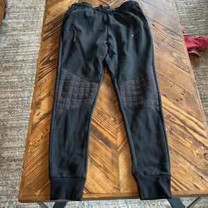 Men’s DOYOUEVEN sweats size medium